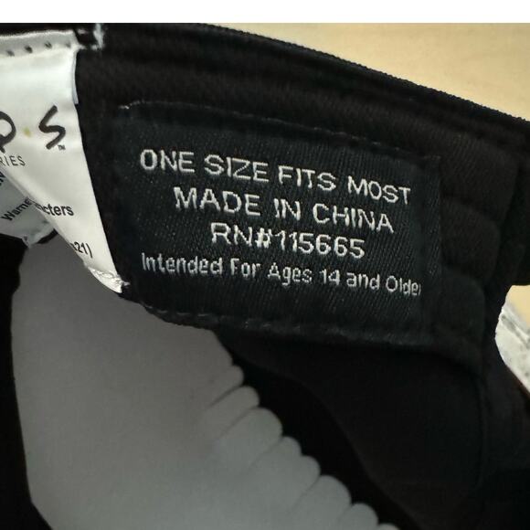 FRIENDS 2 for 1 Hat + Mask Baseball Cap Black OS Fits Most 14 Yrs & Older - Picture 8 of 8